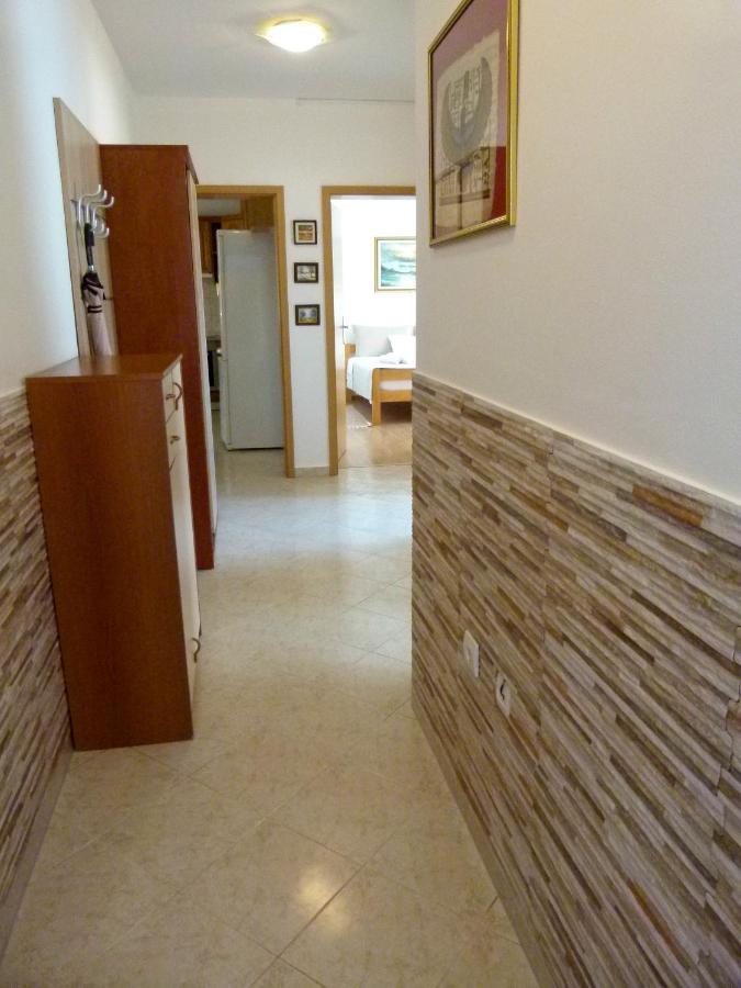 Apartmani Marija Медулин Екстериор снимка