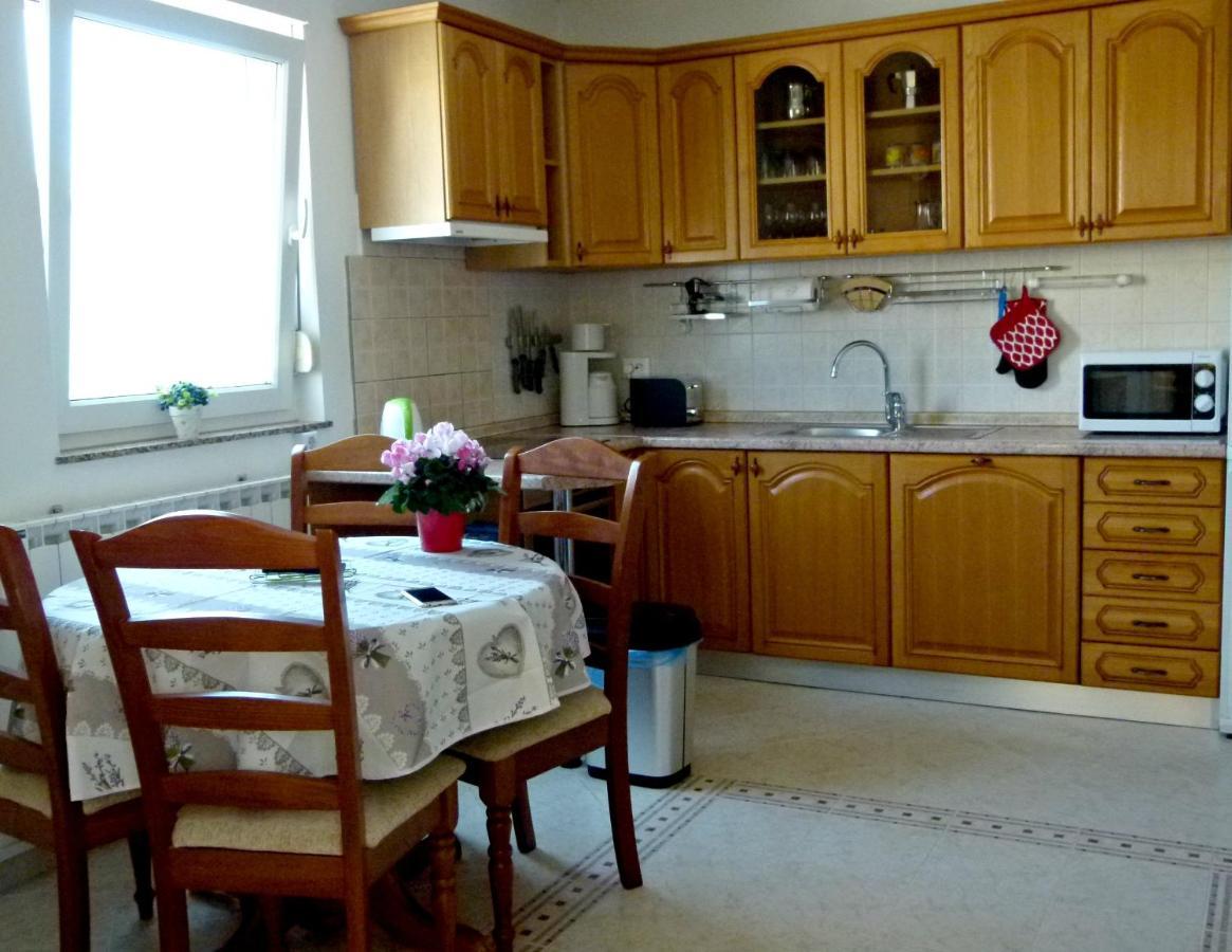 Apartmani Marija Медулин Екстериор снимка