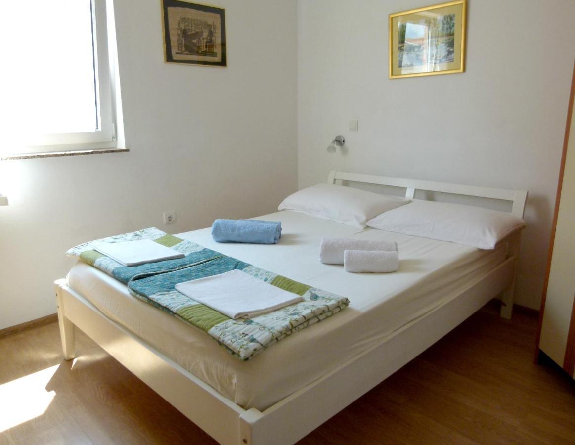 Apartmani Marija Медулин Екстериор снимка